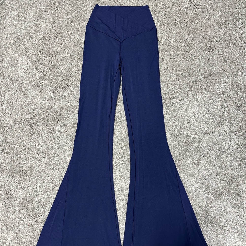 Aerie Navy Crossover Flare Leggings Size S
